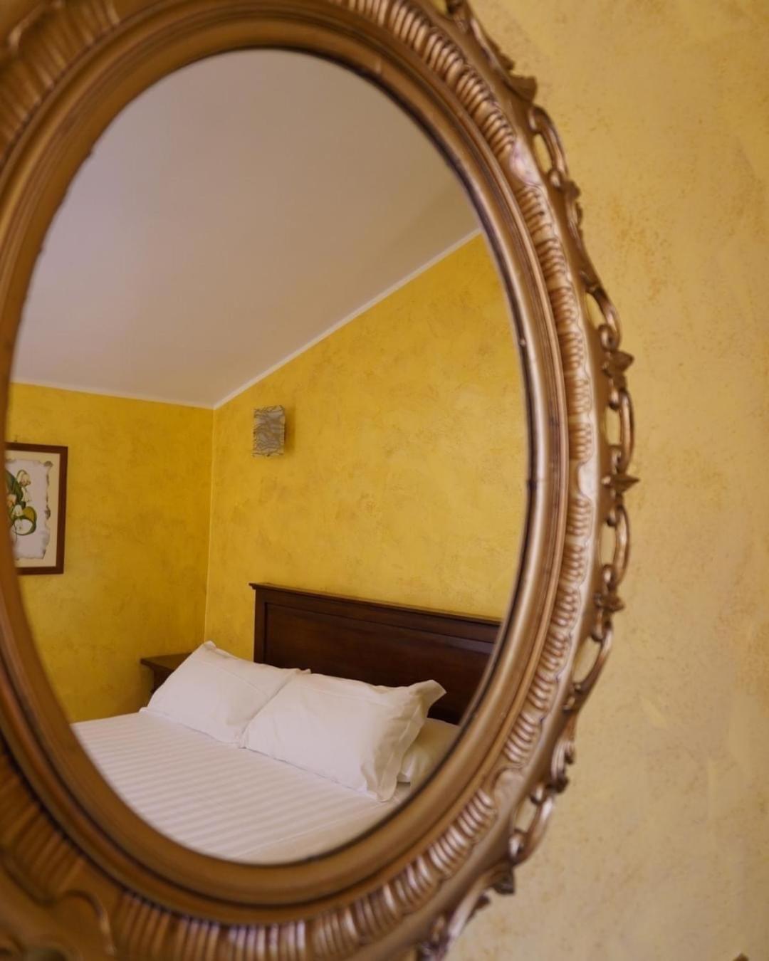 Al Piccolo Borgo Locanda Con Alloggio Castelnuovo Parano Exterior photo