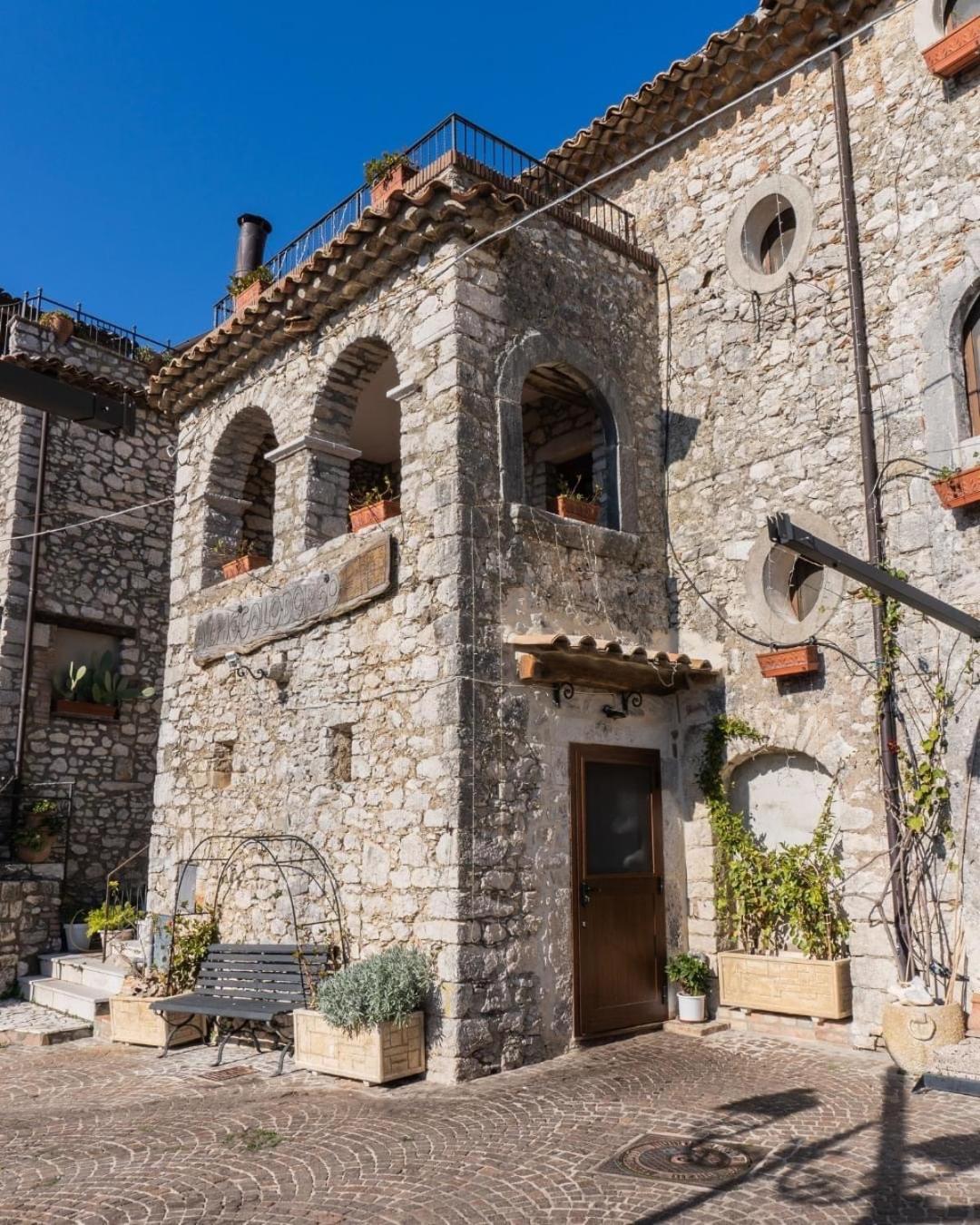 Al Piccolo Borgo Locanda Con Alloggio Castelnuovo Parano Exterior photo